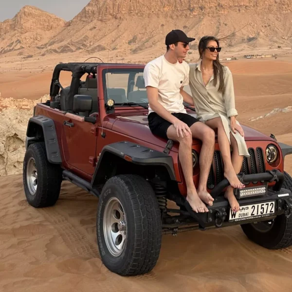 modern_bedouin_desert_tour_safari_proposal_couple_04-scaled-e1687781268178-jpg